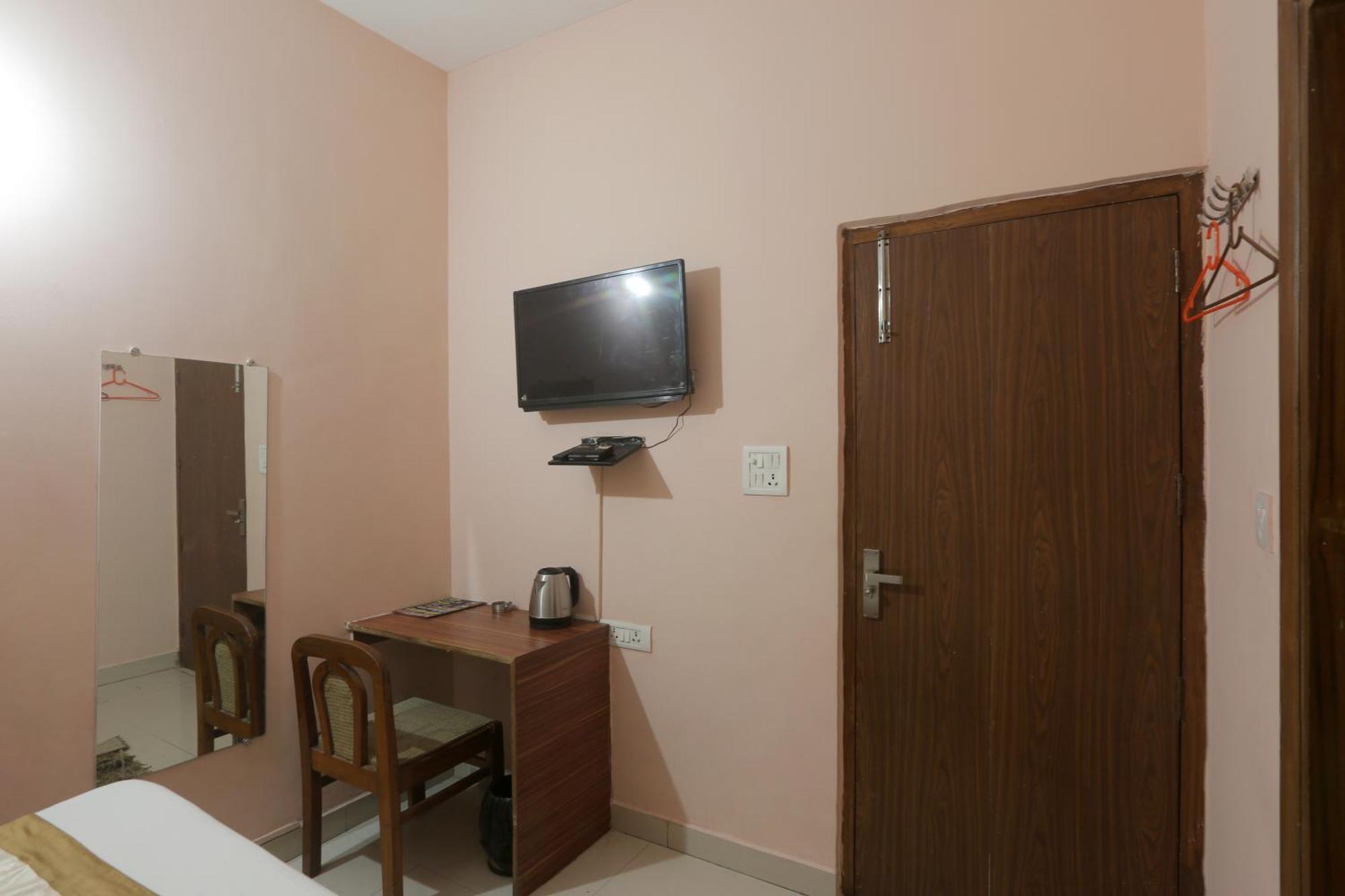 Hotel Ginger Palace - Corporate Hotel Noida Sector 62 Ngoại thất bức ảnh
